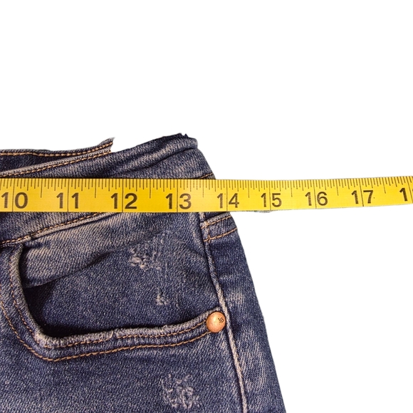 Distressed Blue Jeans Queen Of Hearts - Picture 6 of 9